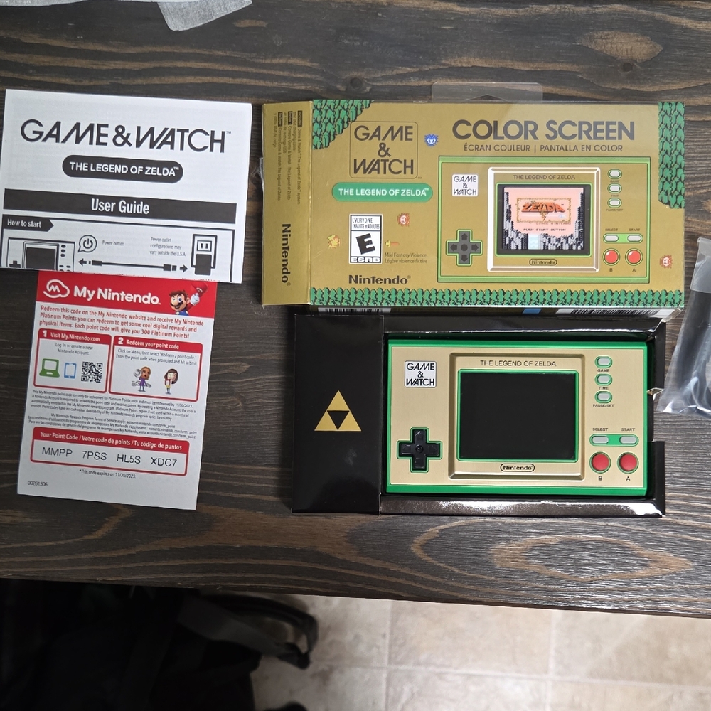 Nintendo Game & Watch The Legend of Zelda Color Screen - Gold & Green